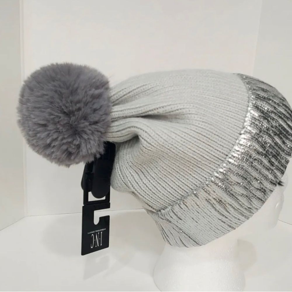 𝅺inc International Concepts Silver Metallic Beanie One Size-NWT - Picture 2 of 7